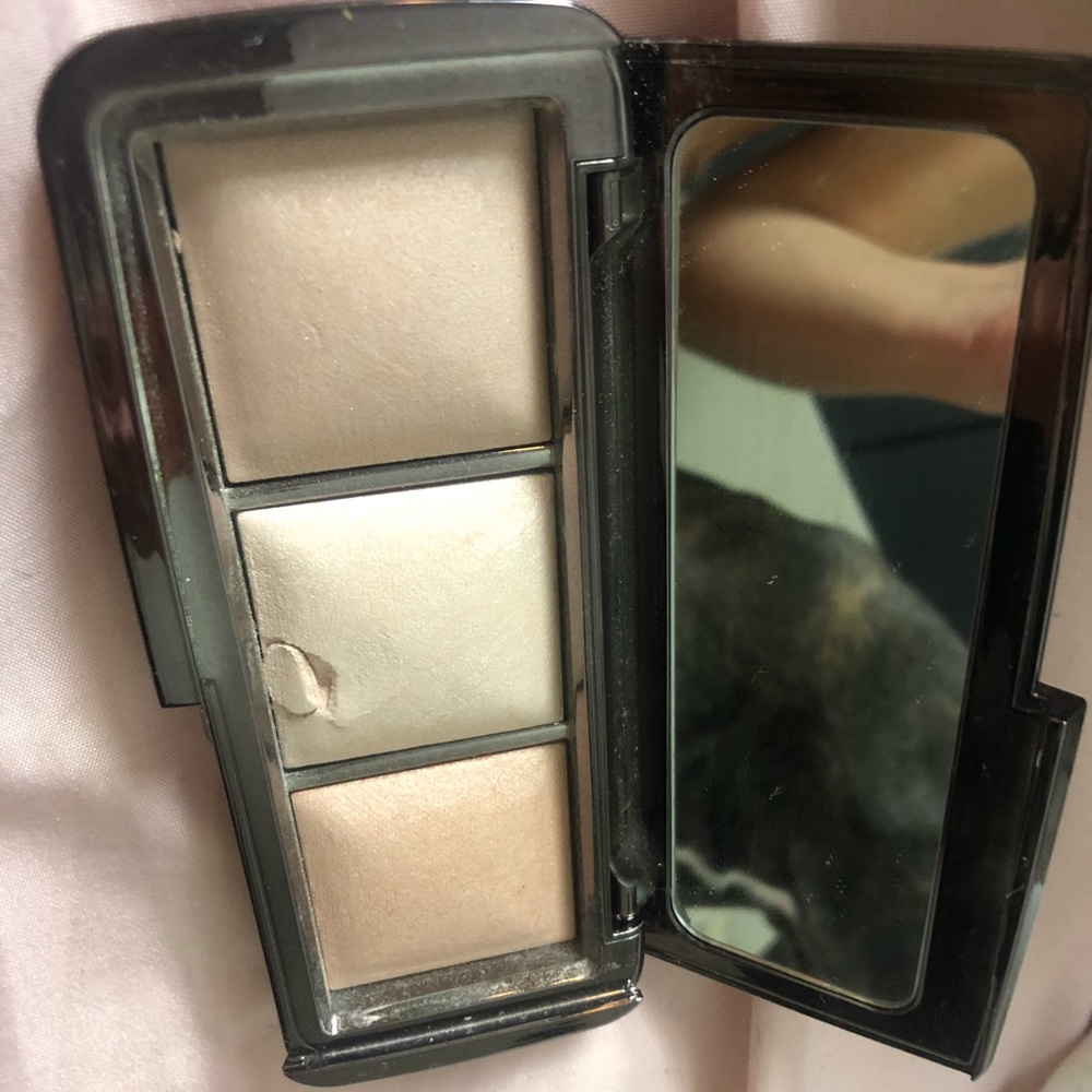 Hourglass ambient